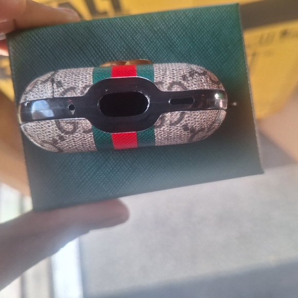 Designer Inspired Airpod case - New in box - Picture 2 of 3